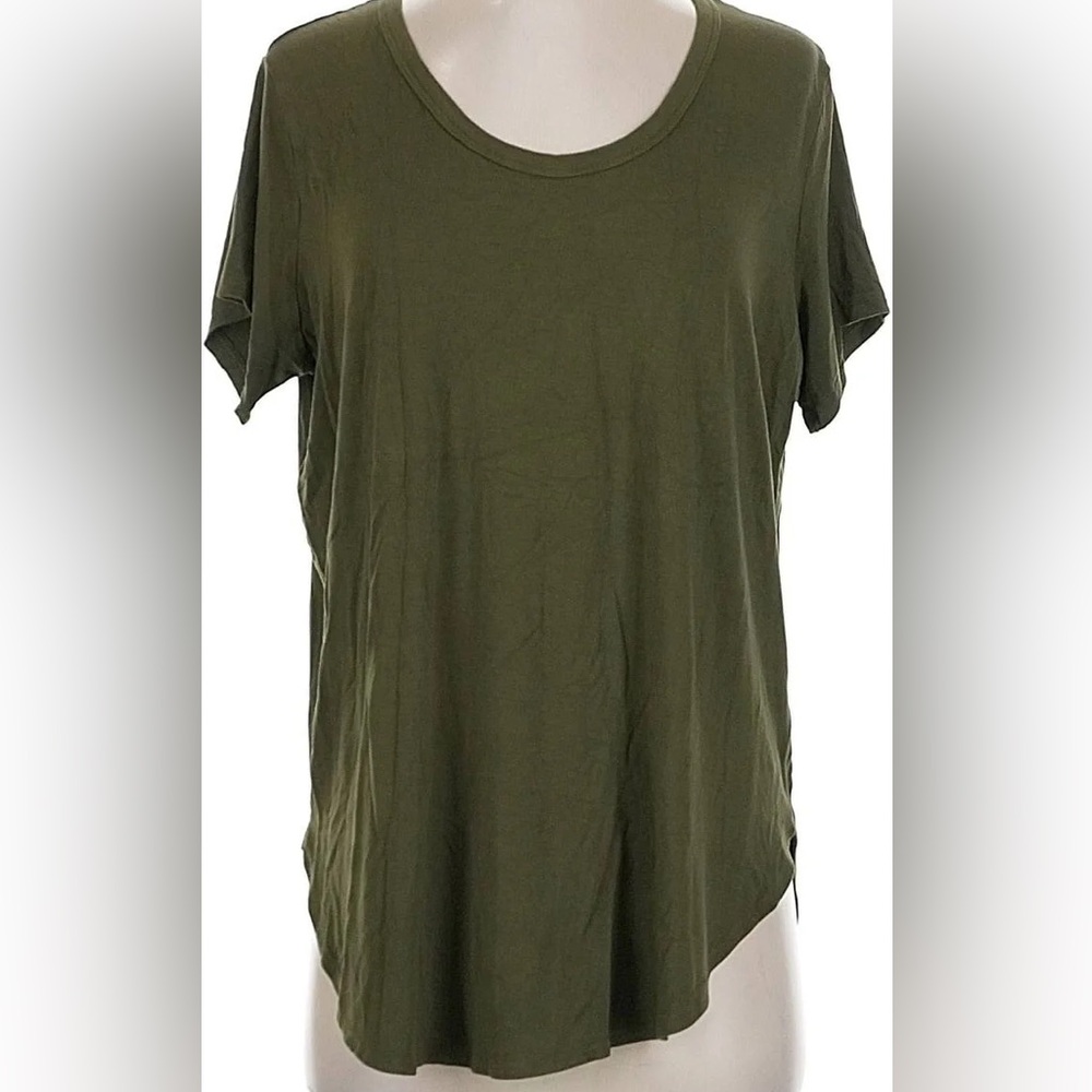 Old Navy: Size XS, Luxe, Olive Green.  T-Shirt. Smoke free home.